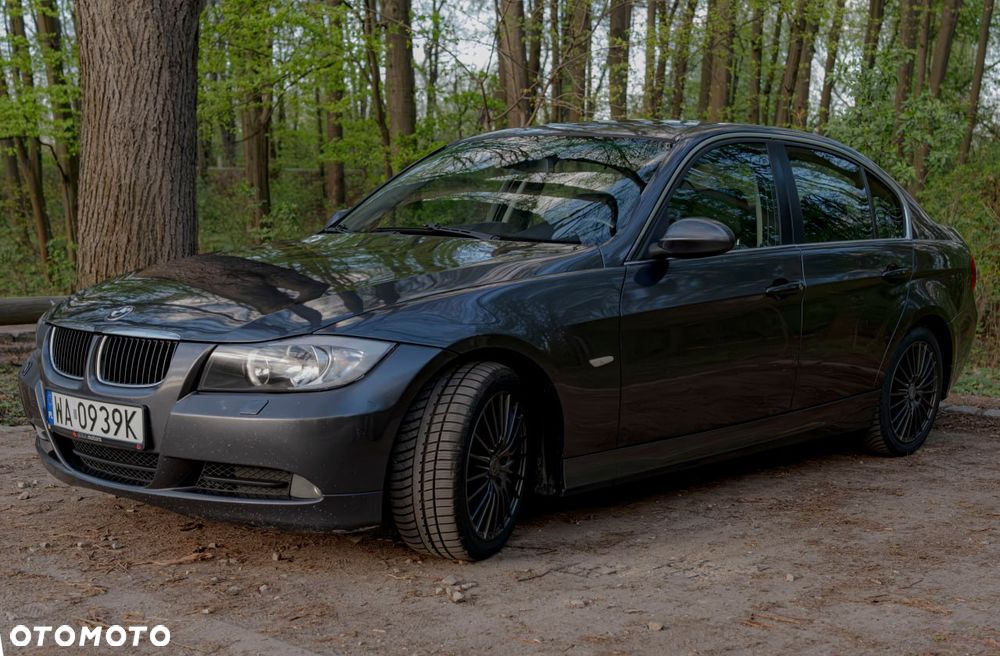 BMW Seria 3 330i - 3