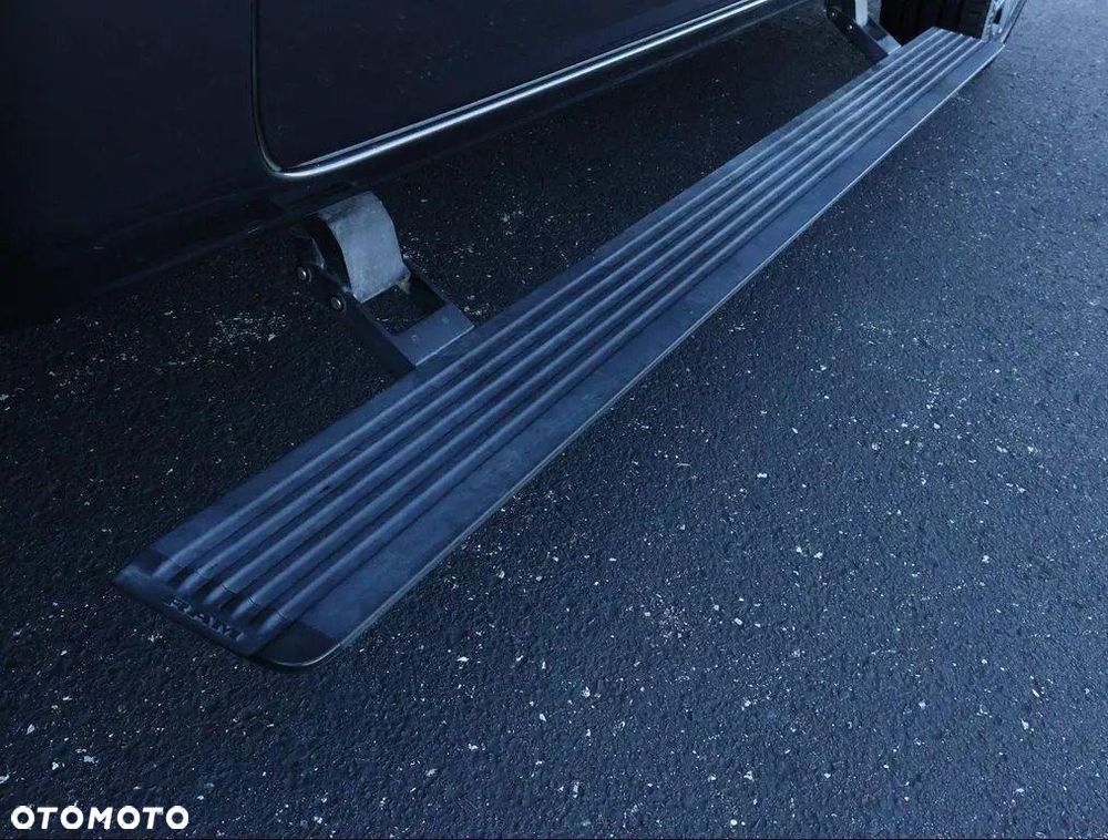 RAM 1500 Crew Cab Shortbed Limited - 25