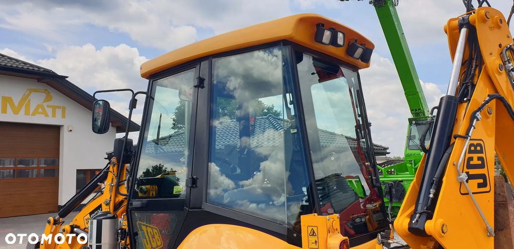 JCB 2CX tylko 2835mtg! z ROTOTILT / 3 łyżki /widły/centralne smarowanie/klimatyzacja / STAN IDEALNY !! - 24