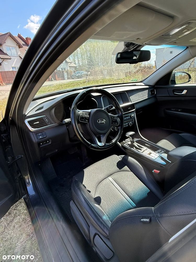Kia Optima 1.7 CRDI L DCT - 9