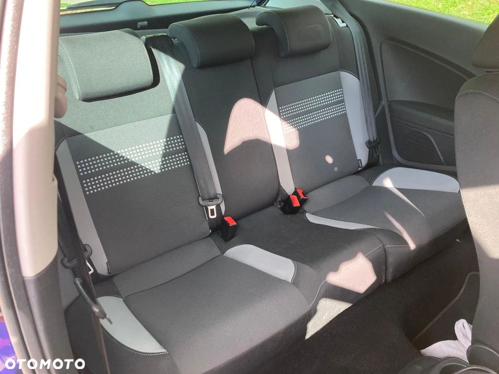 Volkswagen Polo 1.6 TDI Blue Motion Style - 5