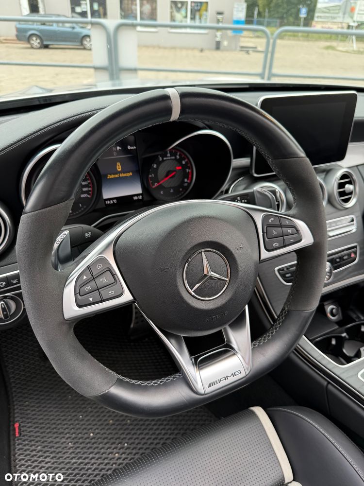 Mercedes-Benz Klasa C AMG 63 S AMG Speedshift 7G-MCT - 29