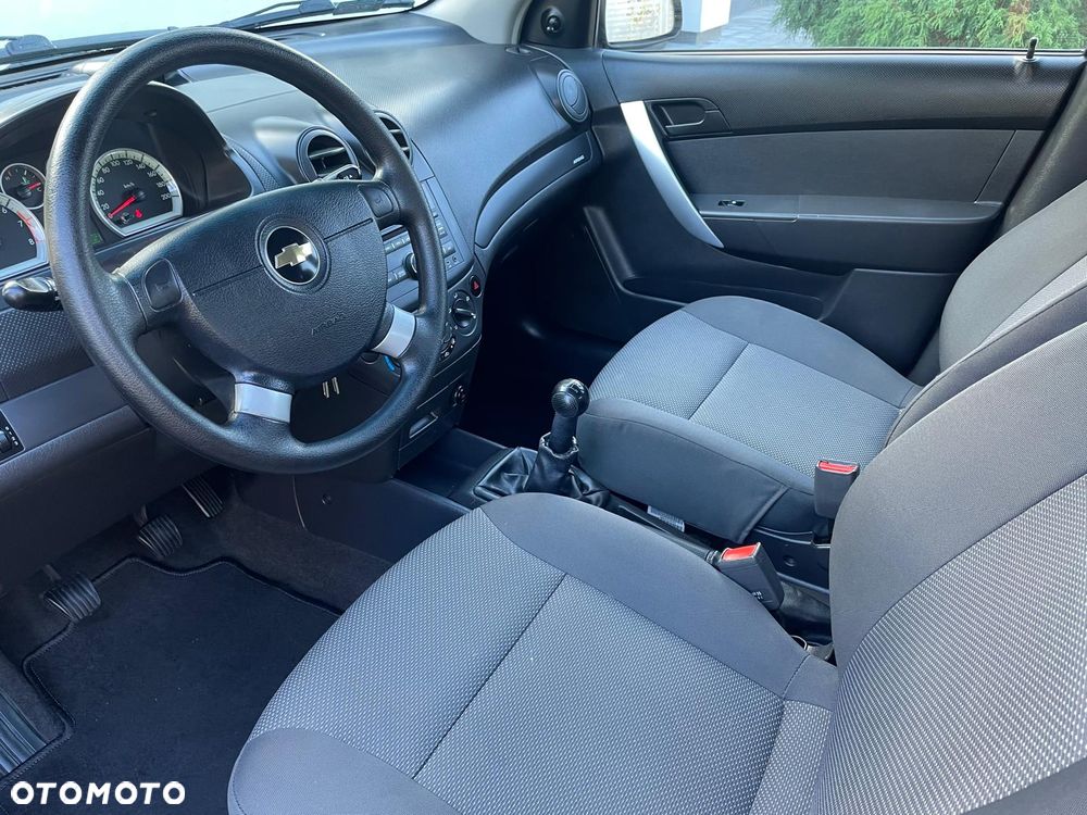 Chevrolet Aveo 2011 photo 5