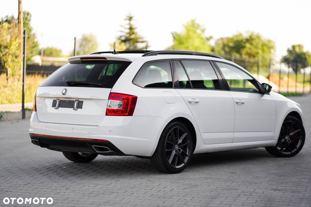 Skoda Octavia 2.0 TDI RS DSG - 8