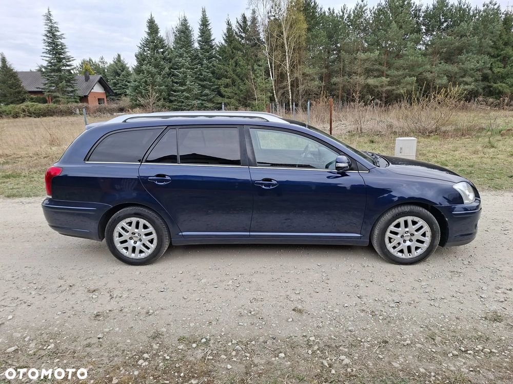 Toyota Avensis 2.0 D-4D Travel - 8
