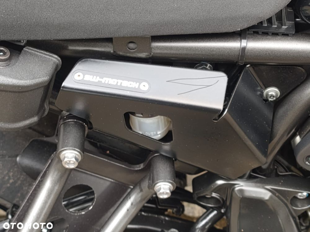 Yamaha XSR - 12