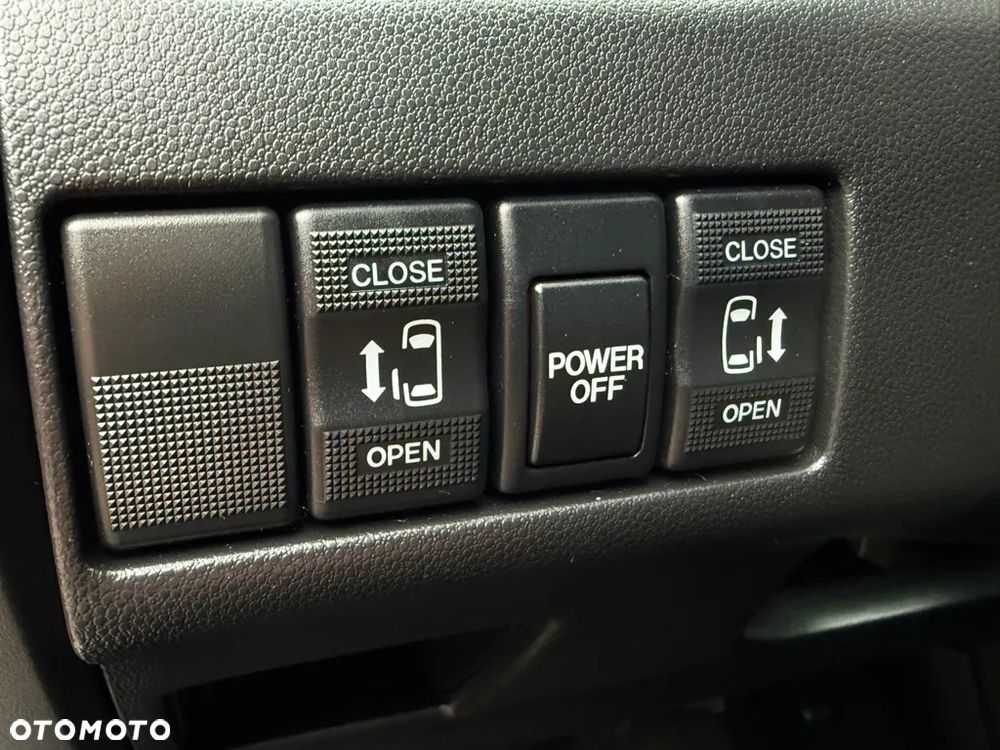 Mazda 5 2.0 MZR-DISI i-stop Sports-Line - 22