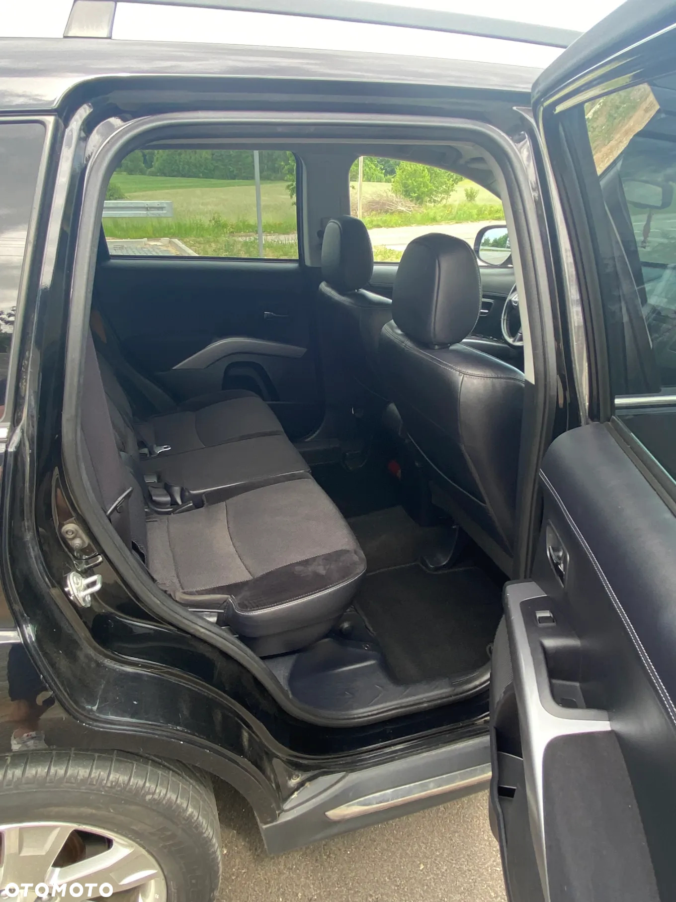 Mitsubishi Outlander - 14