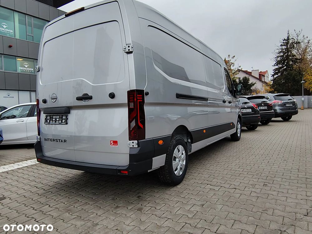 Nissan Interstar - 30