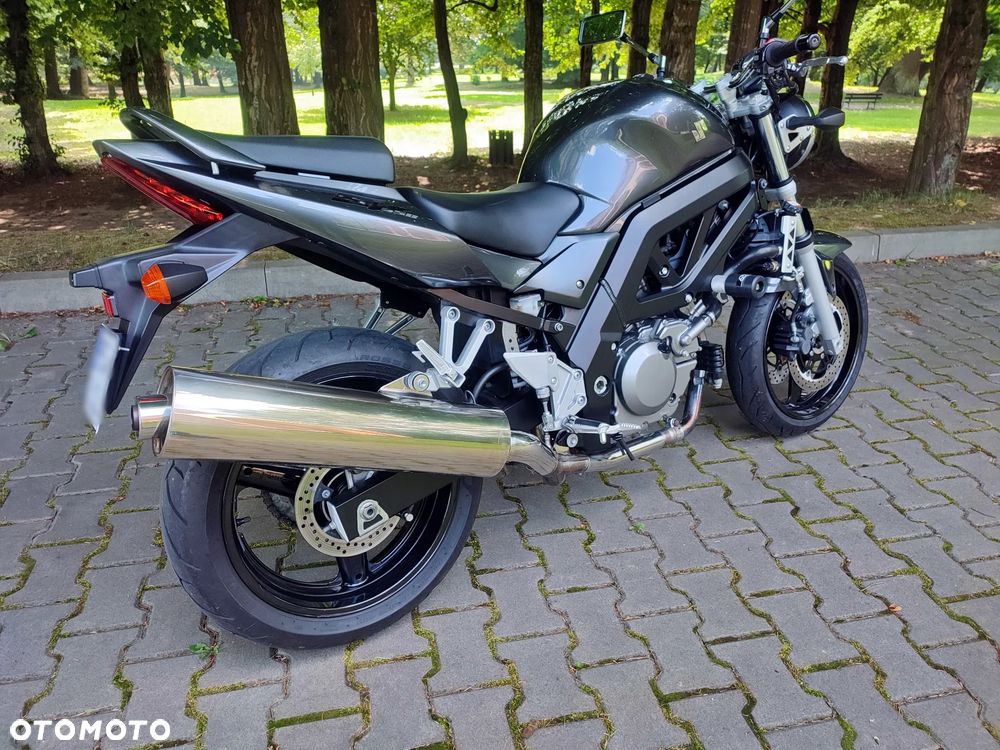 Suzuki SV - 6