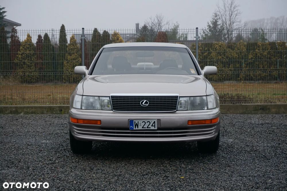 Lexus LS - 11