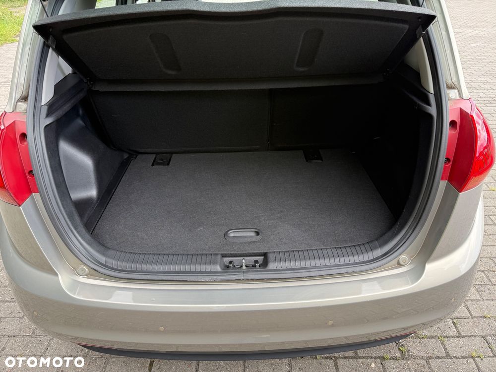 Kia Venga 1.4 CVVT Business Line - 11