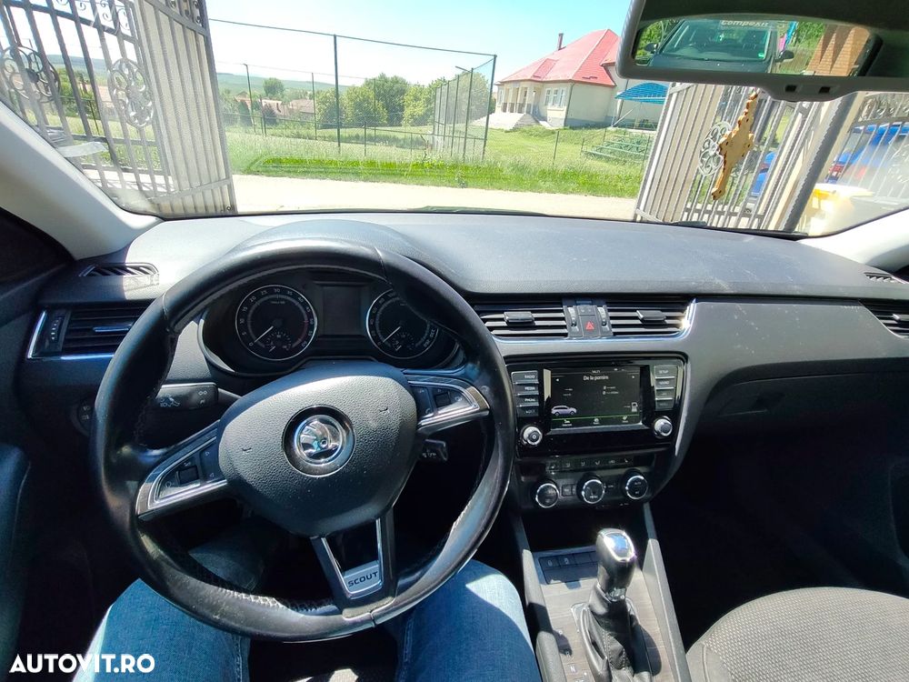 Skoda Octavia 2.0 TDI 4x4 DSG Scout - 5