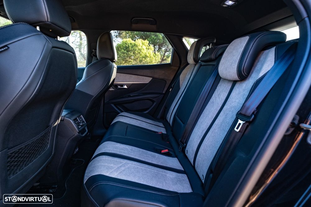 Peugeot 3008 1.6 Hybrid4 GT Pack e-EAT8 - 26