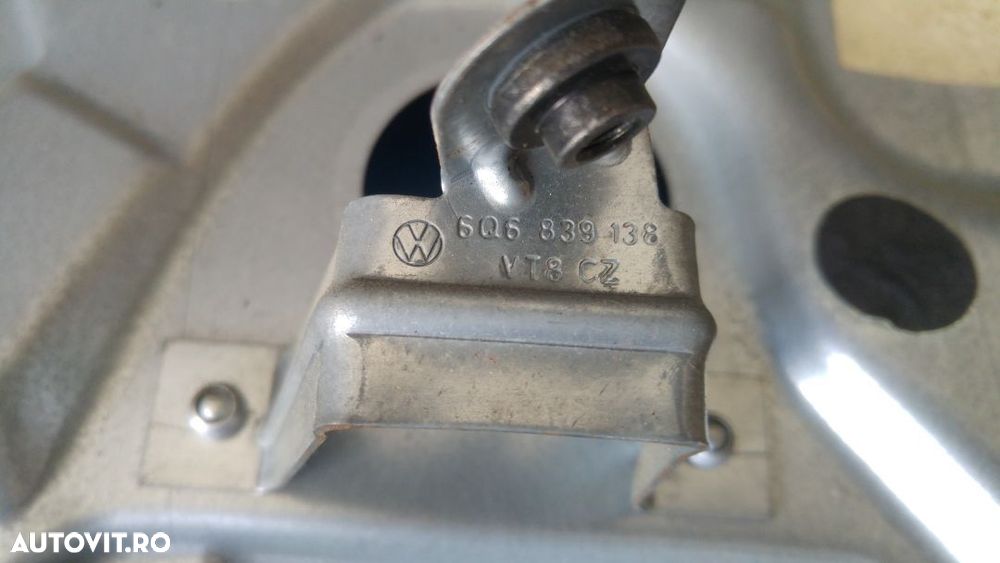 macara manuala usa dreapta spate vw polo 2002 6q6839138 - 2