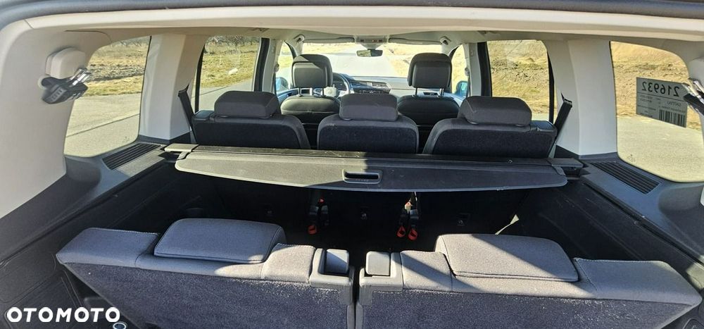 Volkswagen Touran - 35