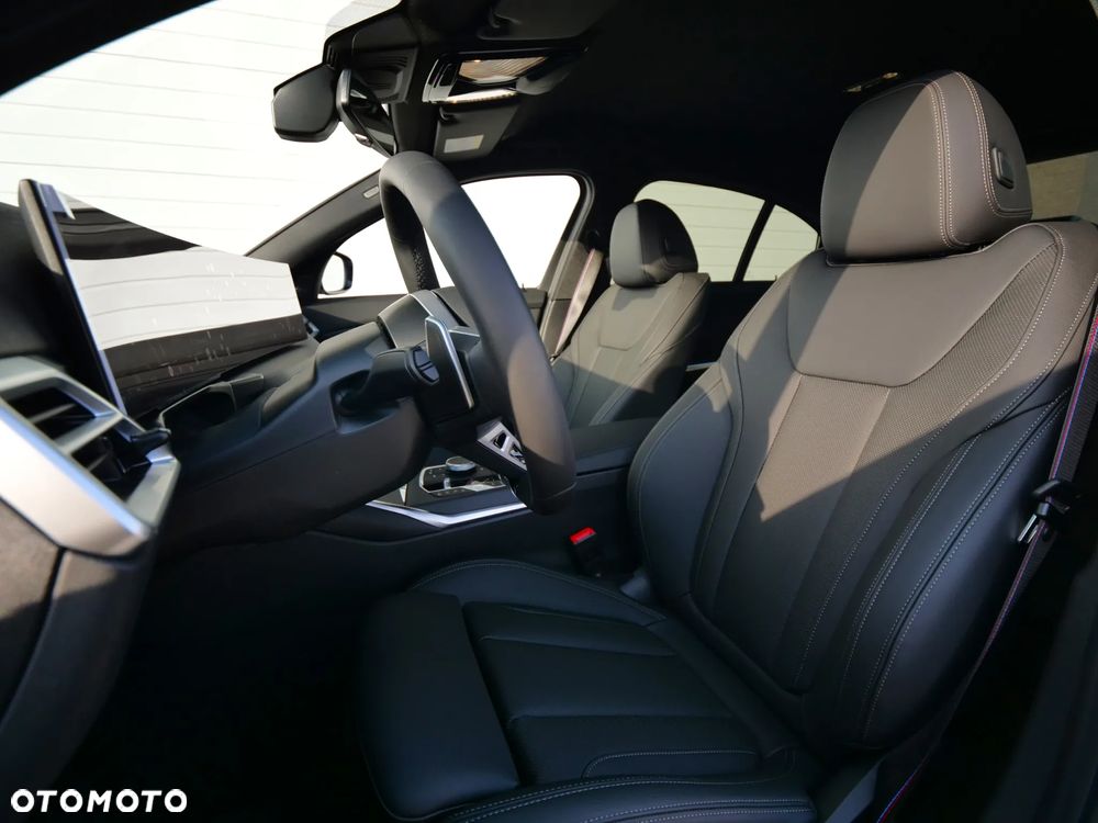 BMW Seria 3 330i xDrive M Sport sport - 28