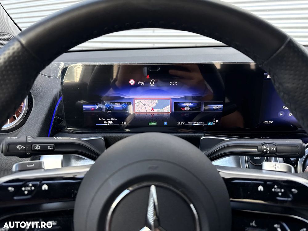 Mercedes-Benz EQB 250+ Electric Art - 14