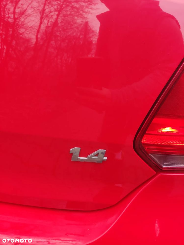Volkswagen Polo 1.4 Comfortline - 15
