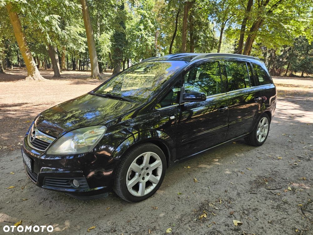 Opel Zafira - 2