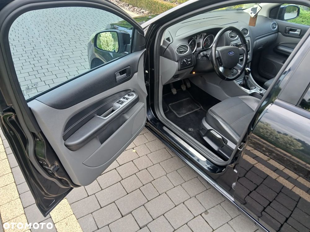Ford Focus 1.8 FF Gold X - 29