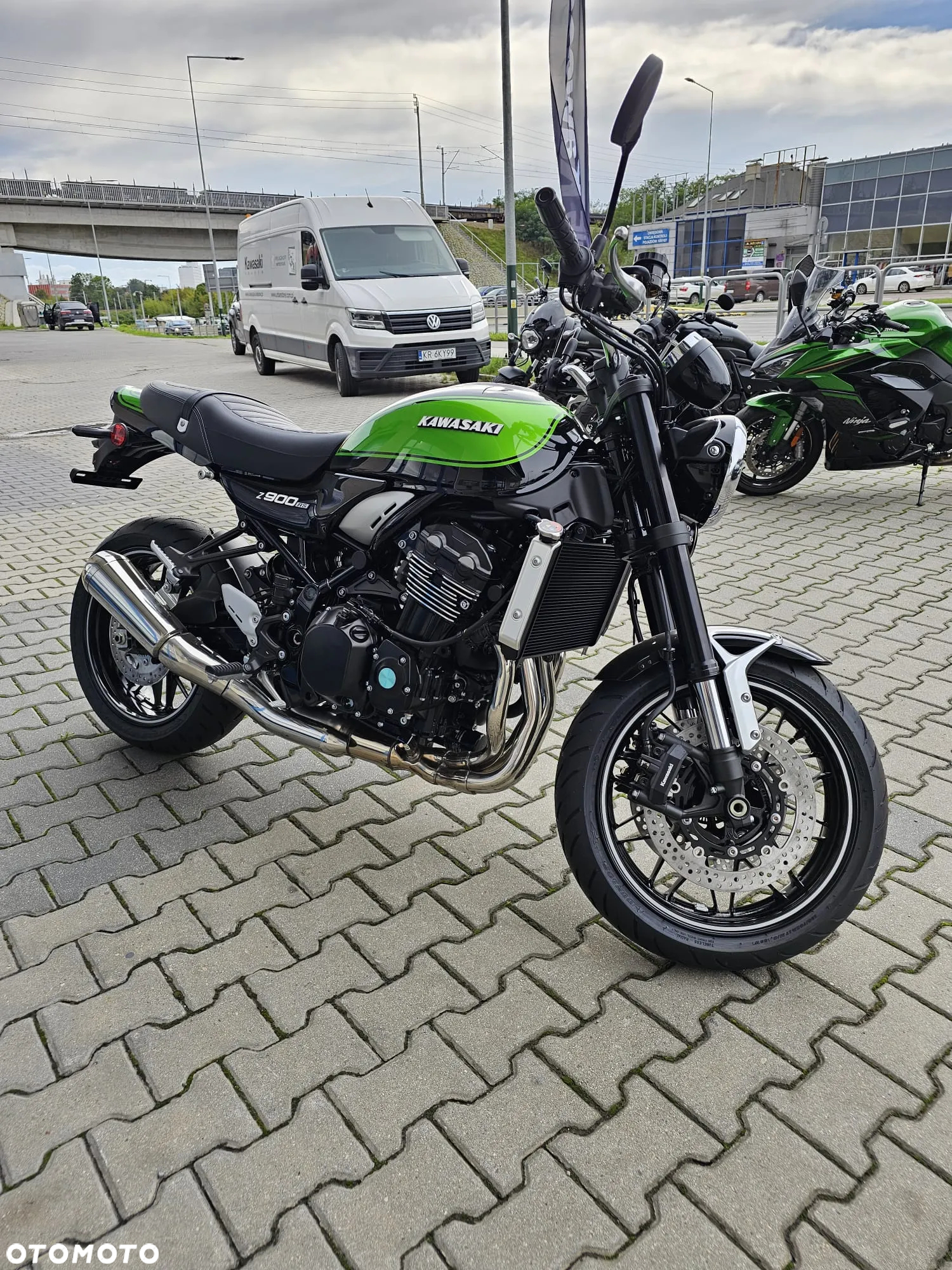 Kawasaki Z 900 RS - 5