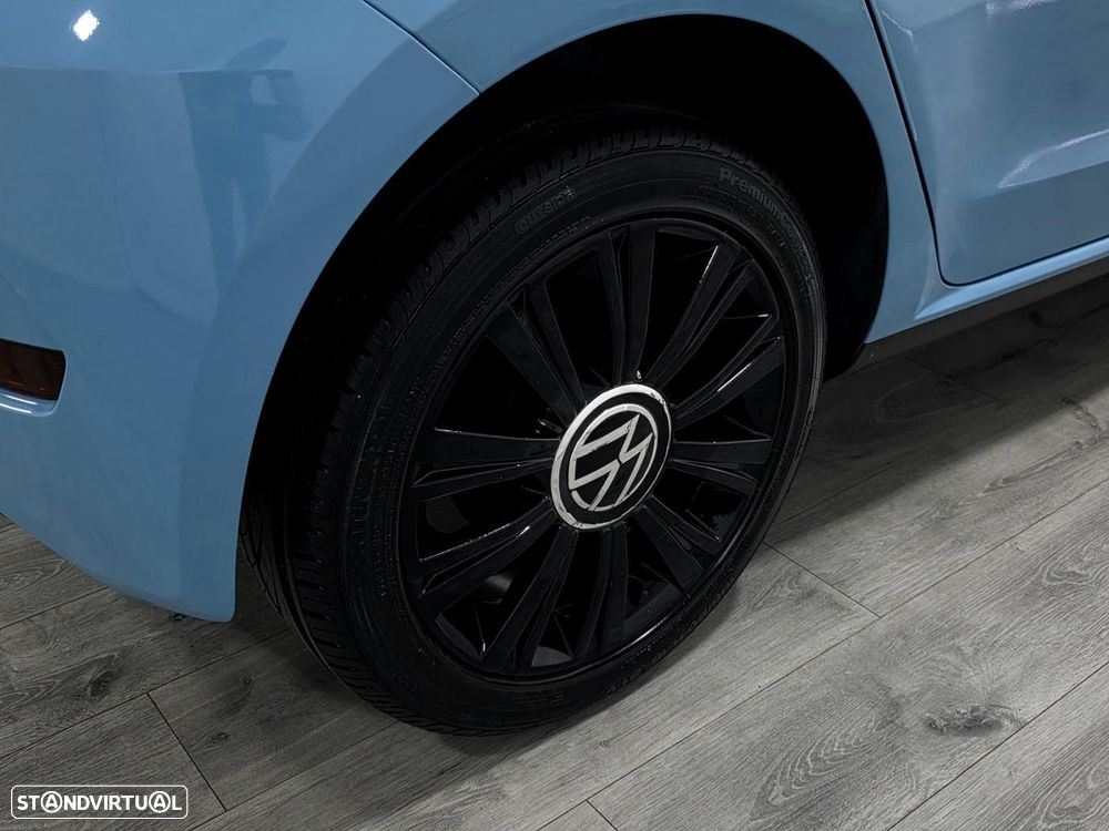 VW Up! 1.0 Move Color - 30