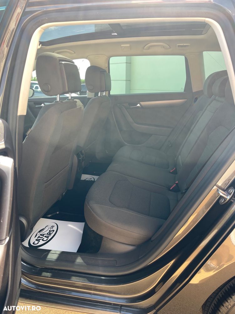 Volkswagen Passat 2.0 TDI BlueMotion Technology Comfortline - 28