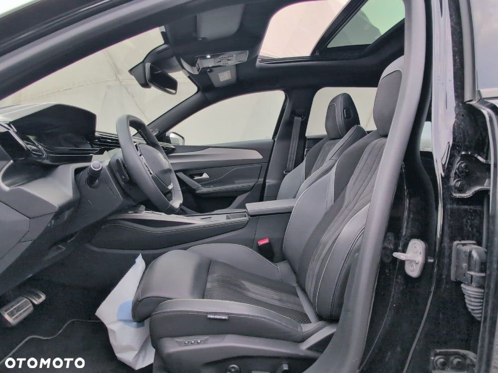 Peugeot 408 - 10