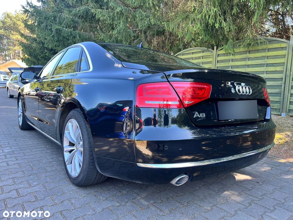 Audi A8 2011 photo 4