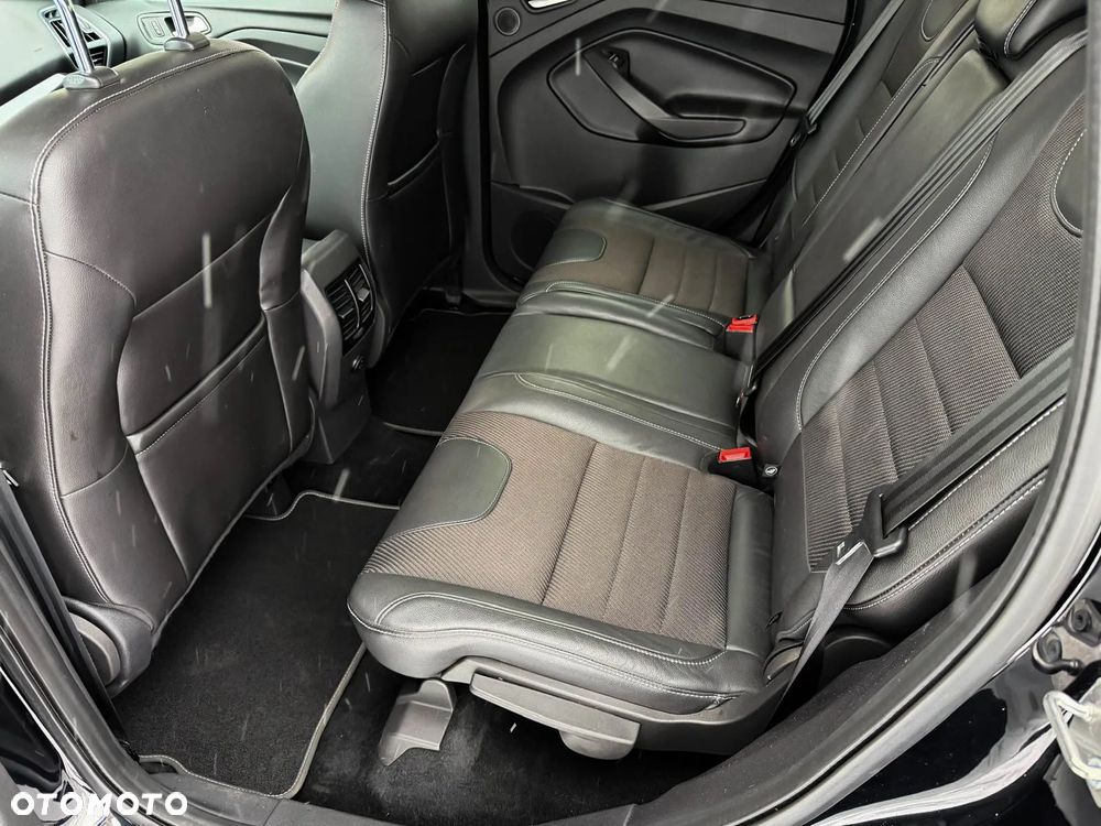 Ford Kuga 2.0 TDCi 4x4 Titanium - 23