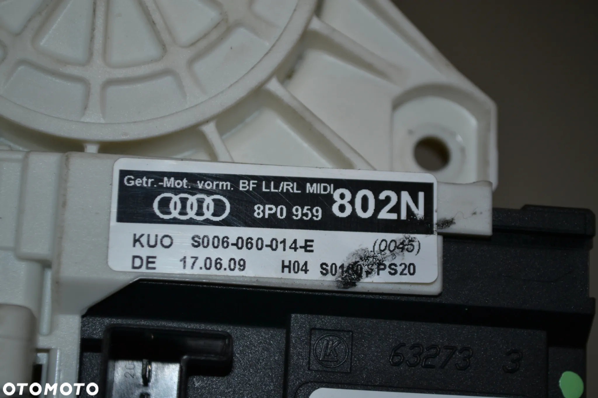 AUDI A3 8P LIFT SILNICZEK SZYB PRAWY PRZÓD PRZEDNI EUROPA 8P0959802N - 2