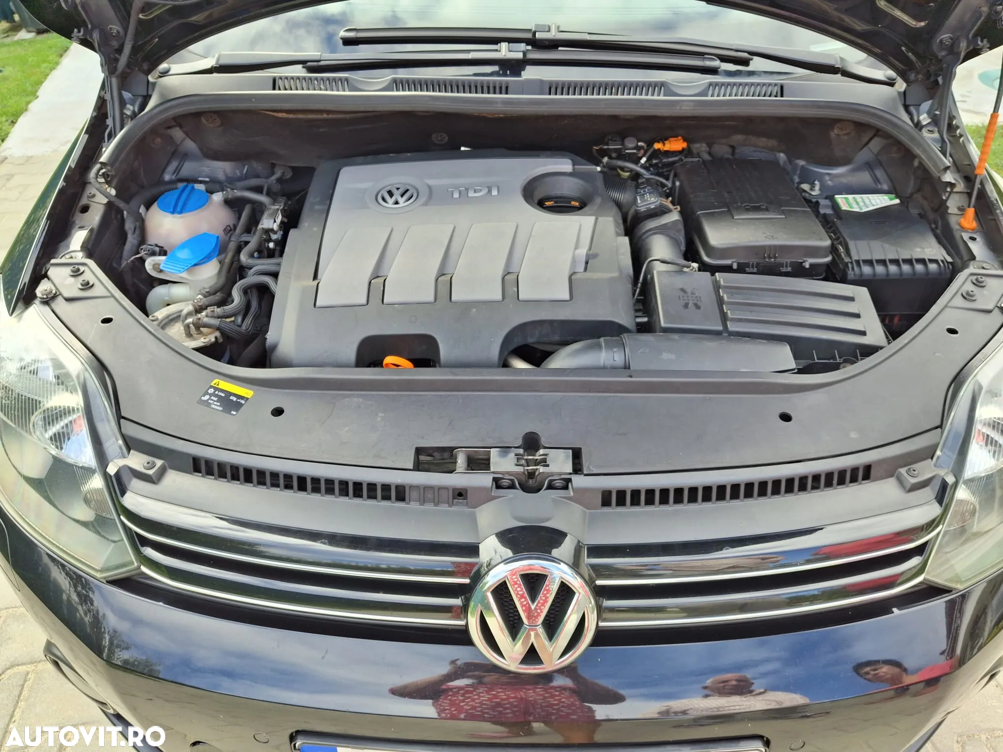 Volkswagen Golf Plus 1.6 TDI DPF BlueMotion Technology DSG Comfortline - 4