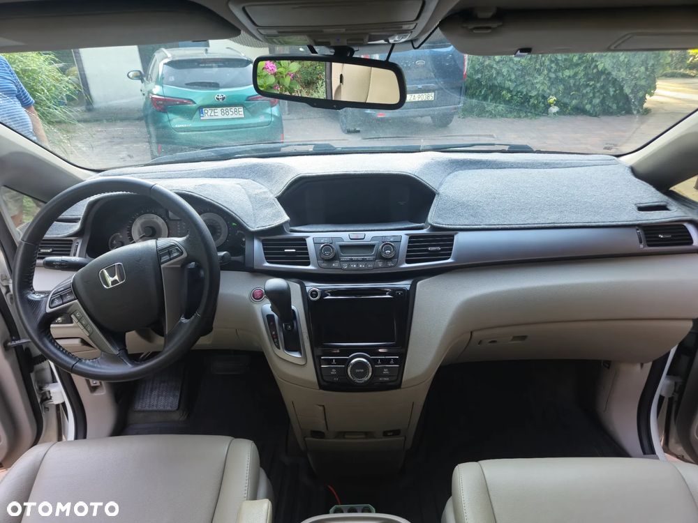 Honda Odyssey 3.5 LX - 10