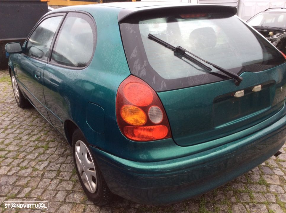 Toyota Corolla E11 de 2000  peças - 5