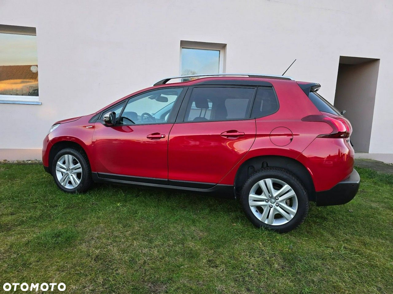 Peugeot 2008 1.2 Pure Tech Style - 10