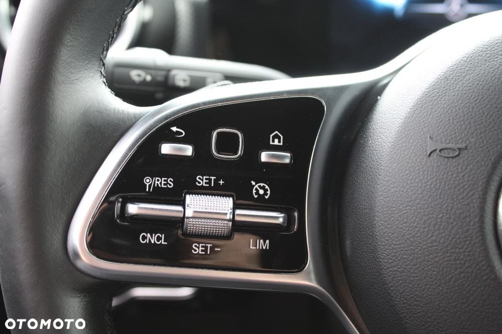 Mercedes-Benz CLA - 13