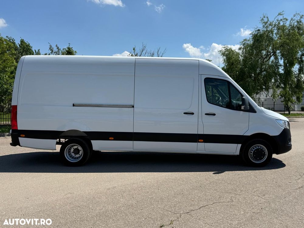 Mercedes-Benz Sprinter - 12