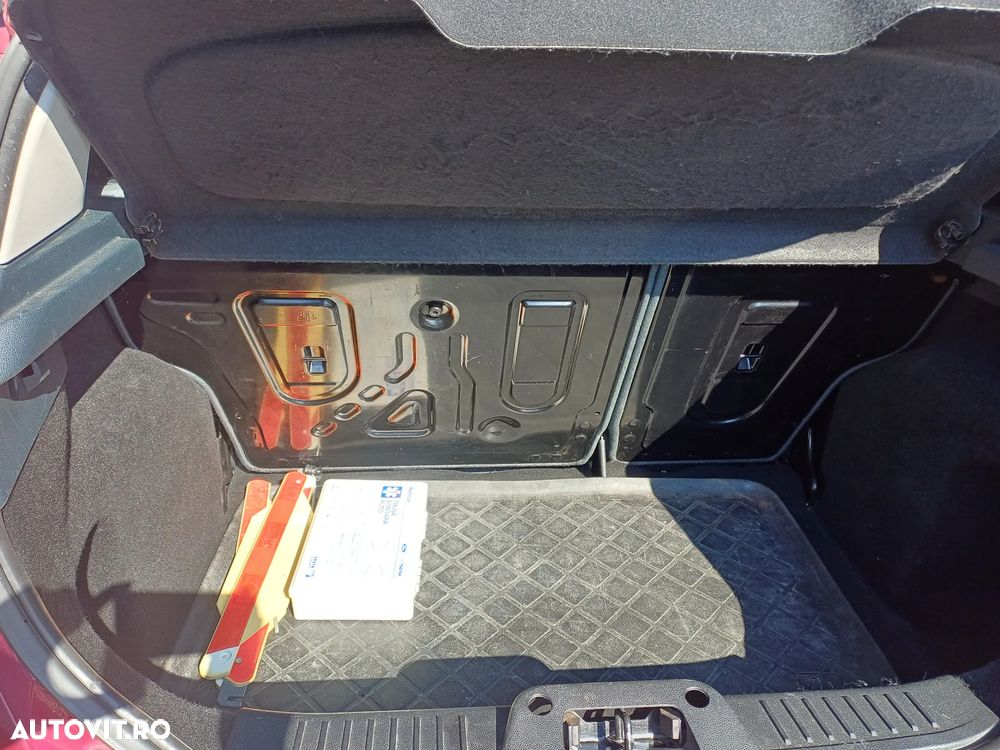 Ford Fiesta 1.4i Trend - 12