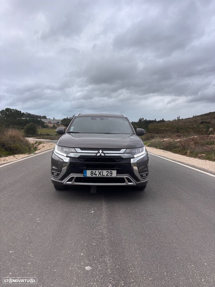 Mitsubishi Outlander 2.0 PHEV Intense Navi - 2