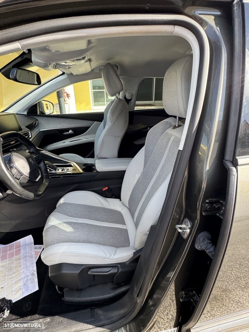 Peugeot 5008 1.2 PureTech Allure Pack EAT8 - 12