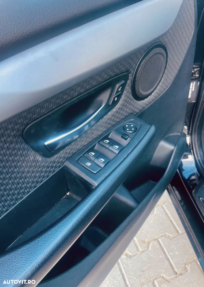 BMW Seria 2 218d - 6