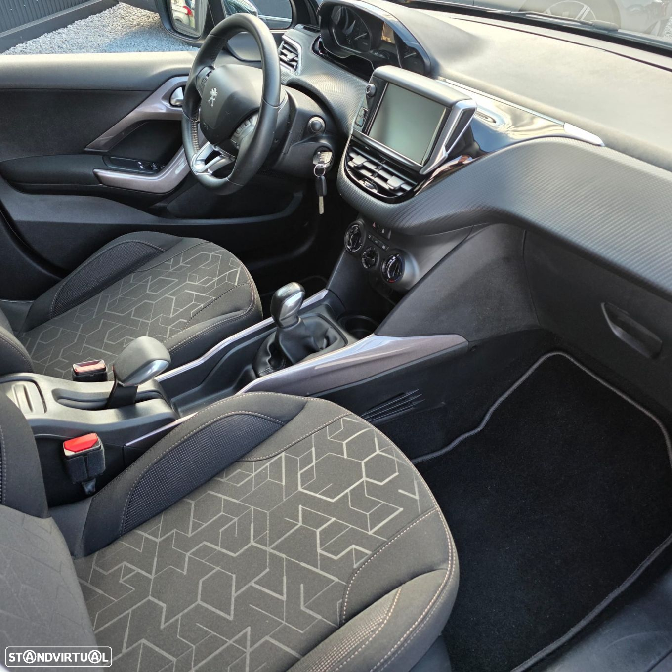 Peugeot 2008 1.2 PureTech Style - 26