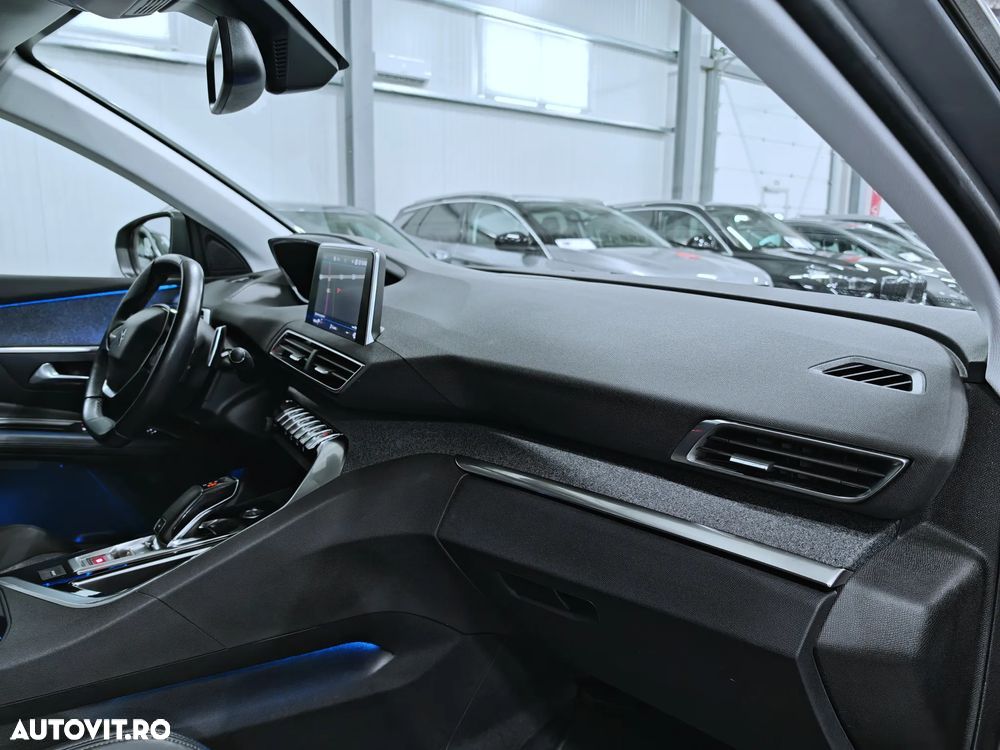 Peugeot 3008 PureTech 130 Stop & Start GPF EAT8 Allure - 9