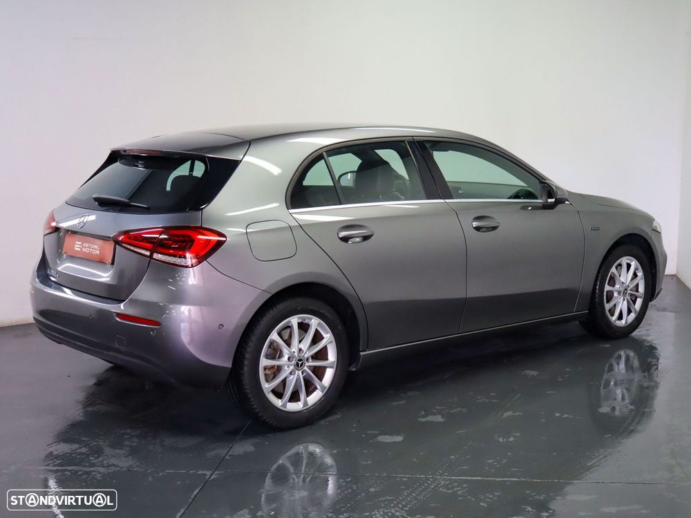 Mercedes-Benz A 250 e Style Plus - 4
