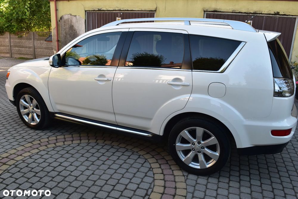 Mitsubishi Outlander 2.0 2WD Inform - 14