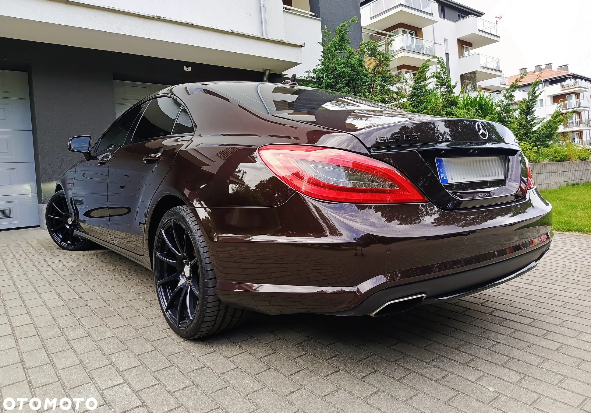 Mercedes-Benz CLS 500 4-Matic BlueEff - 2