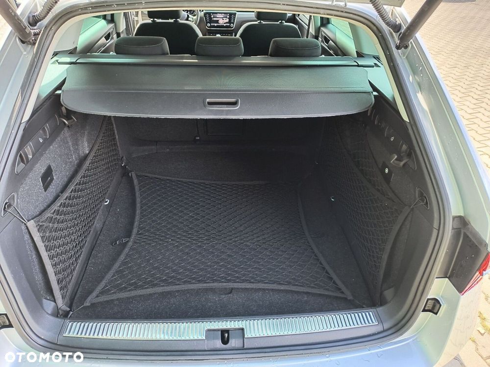 Skoda Superb 2.0 TDI SCR Style DSG - 26