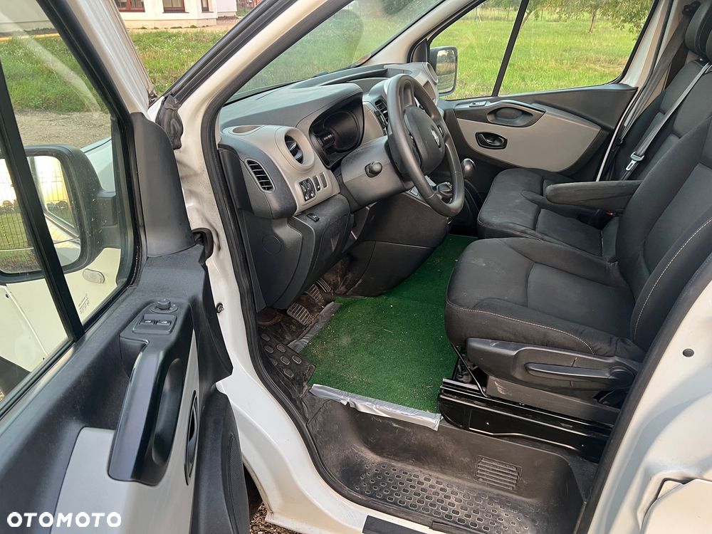 Renault Trafic - 15