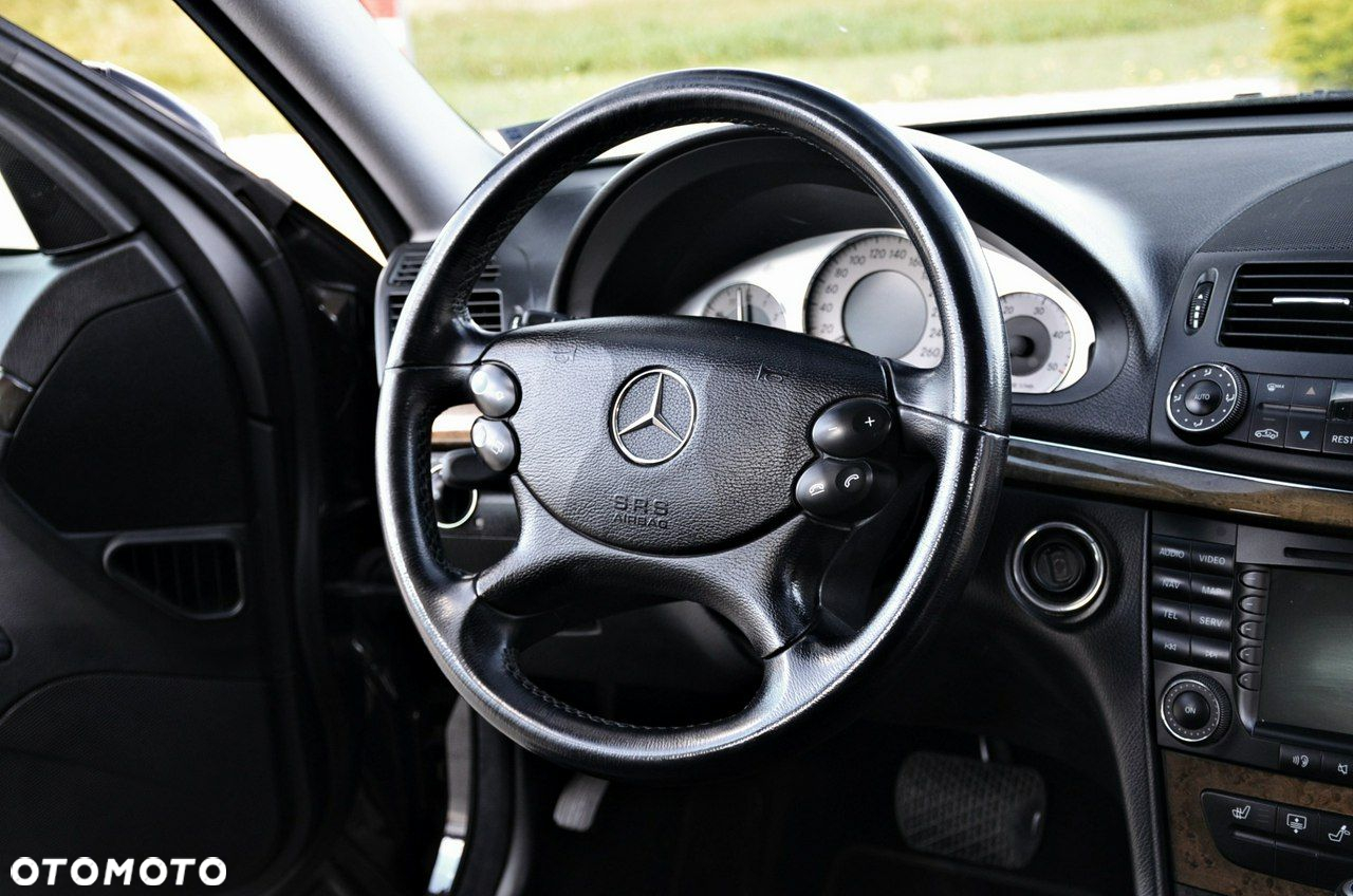 Mercedes-Benz Klasa E - 22
